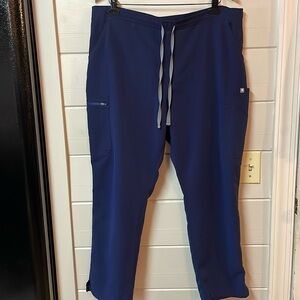 Figs Technical Collection
Navy Scrub Pants Size XL/P.